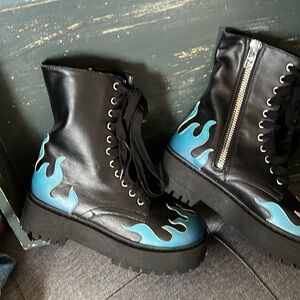 Current Mood black & blue fire boots